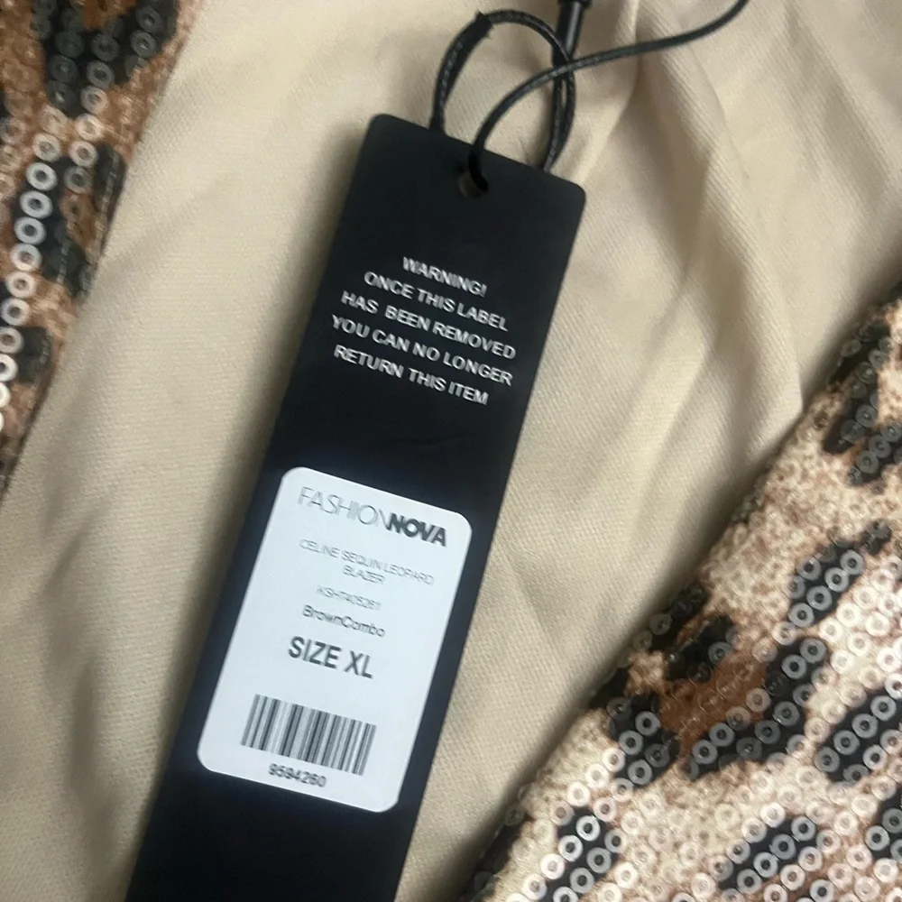 ‼️SOLD‼️ NWT Fashion Nova Sequined leopard print blazer. Pit to pit 22 inches.🖤🤎 - Picture 7 of 7